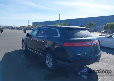 2013 Lincoln Mkt Livery from USA, damaged, VIN 2LMHJ5NK5DBL52289